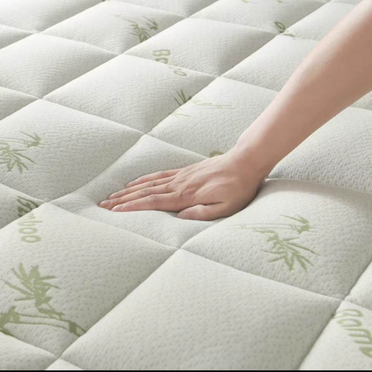 Extra Thick Bamboo Fiber Mattress Topper Cooling Breathable Quilted Mattress Pad with Deep Pocket Fitted Mattress Protector